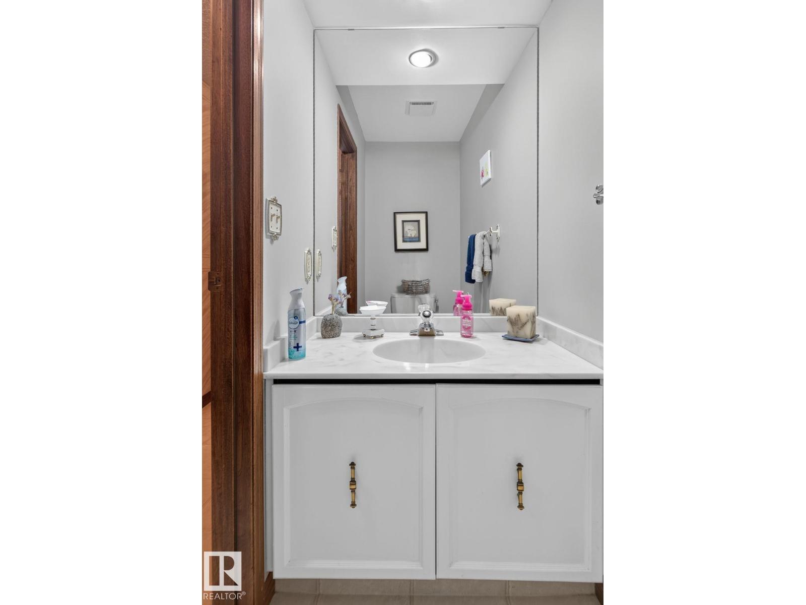 18132 78 Av Nw Property Photo 24