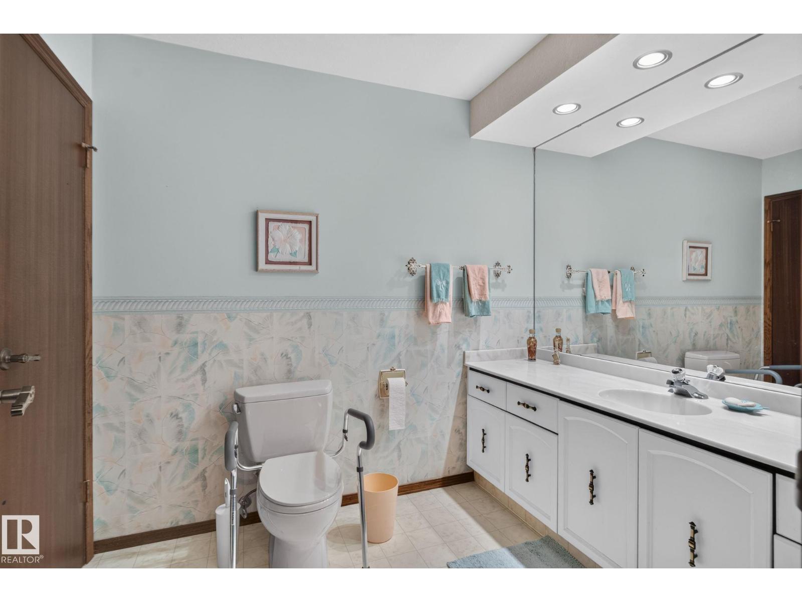 18132 78 Av Nw Property Photo 35