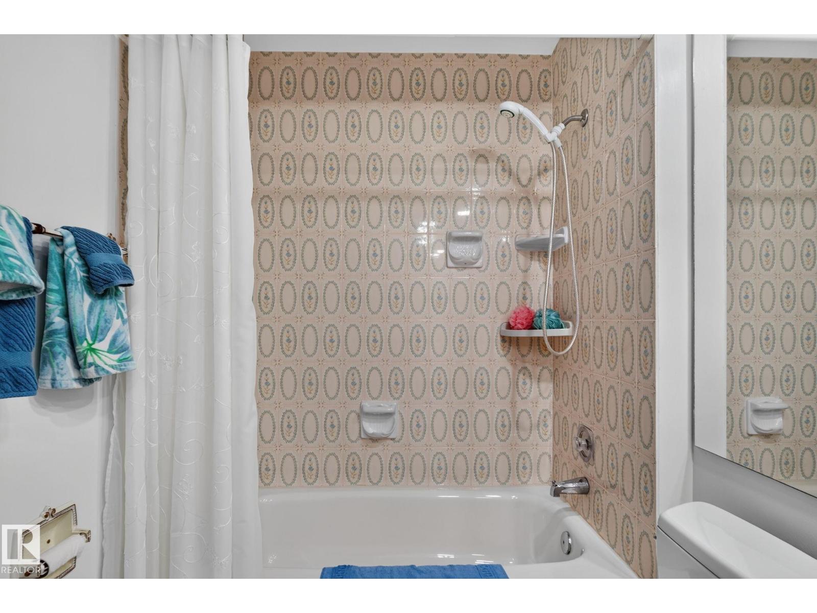 18132 78 Av Nw Property Photo 48
