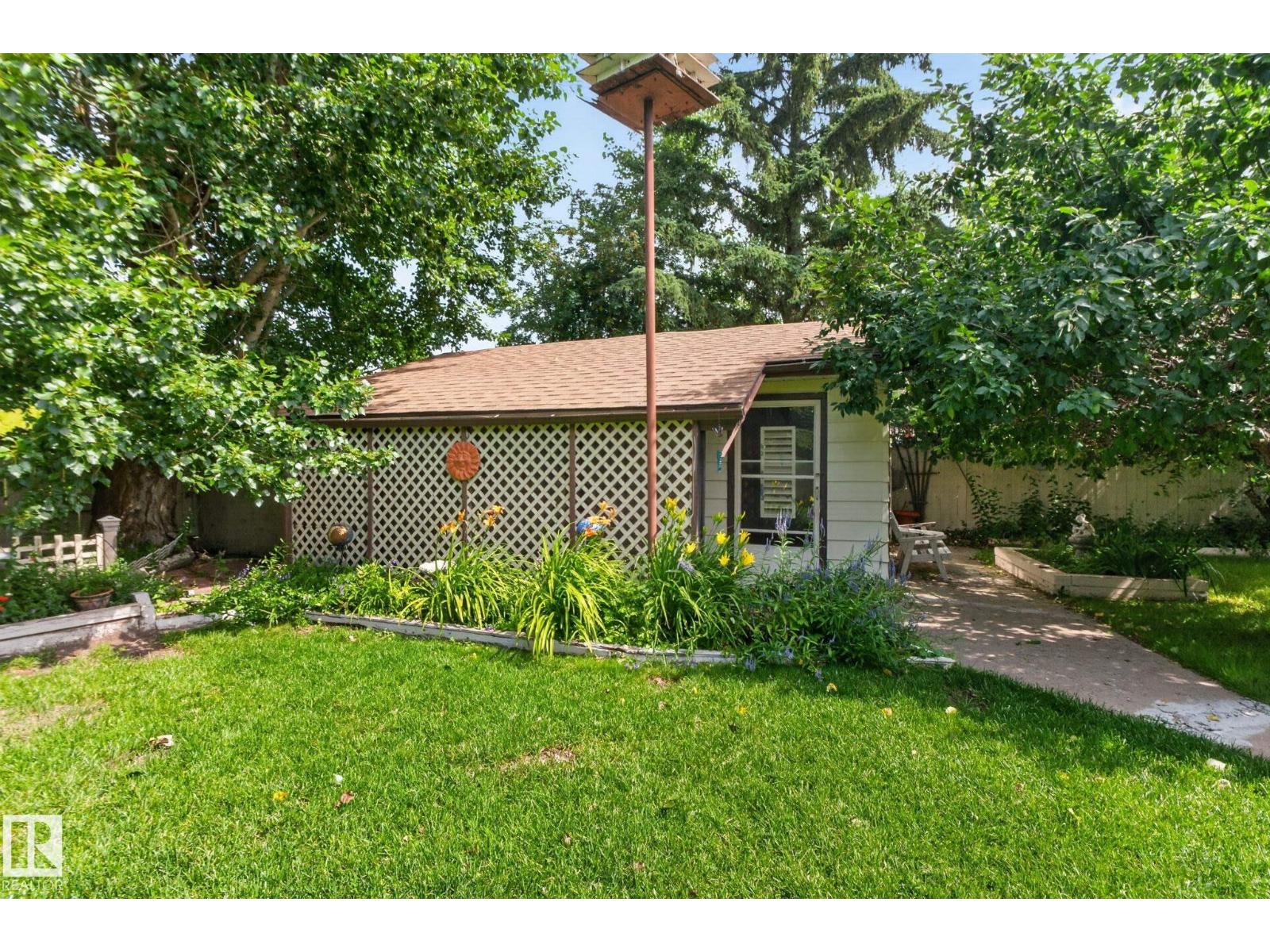18132 78 Av Nw Property Photo 68