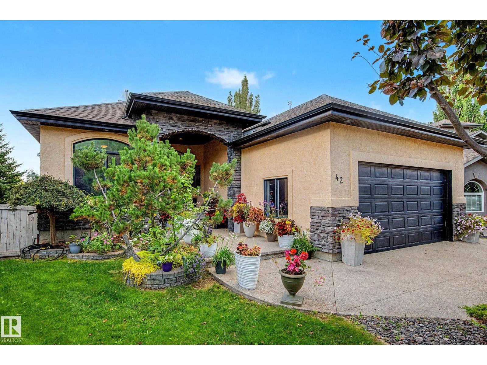 42 Kenilworth Cr Property Photo 2