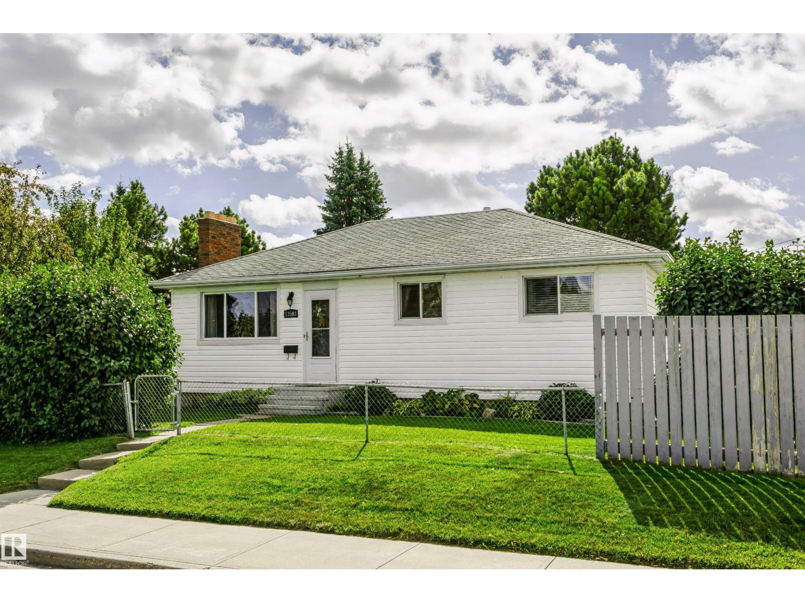 13503 135 Av Nw Property Photo 1