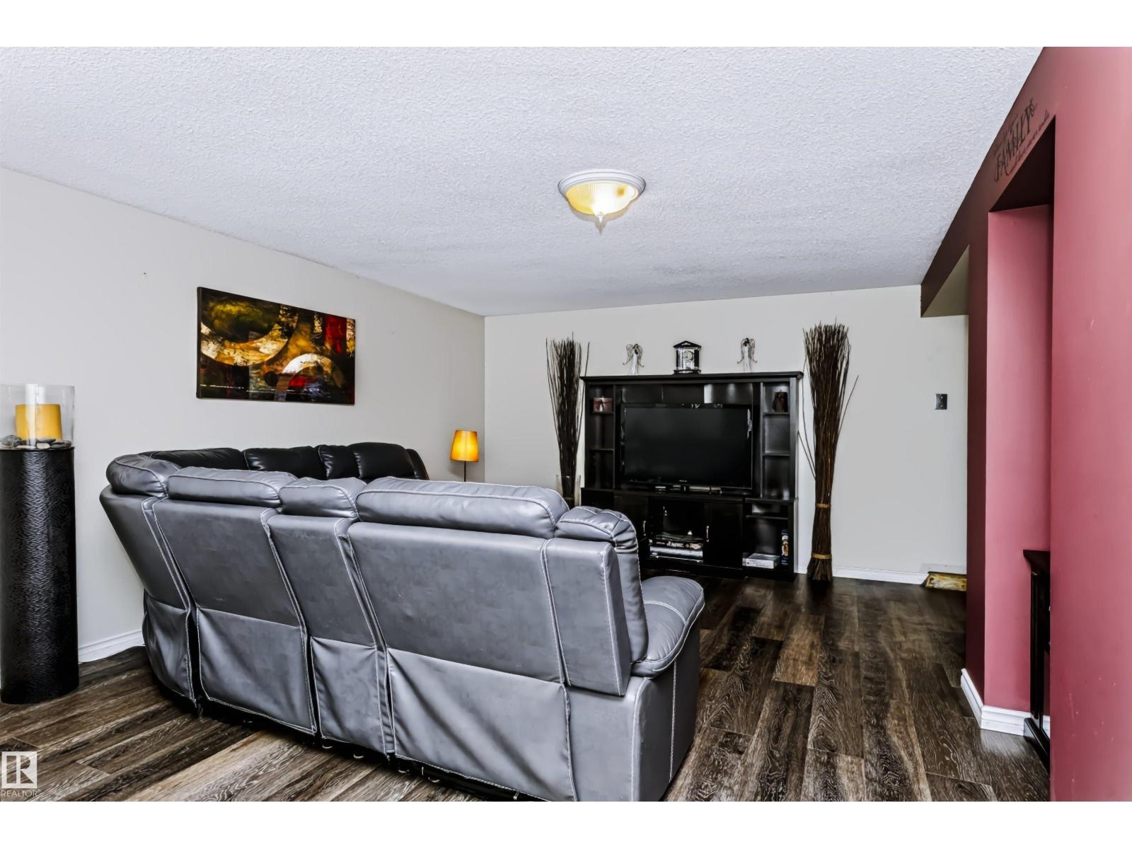 13503 135 Av Nw Property Photo 33