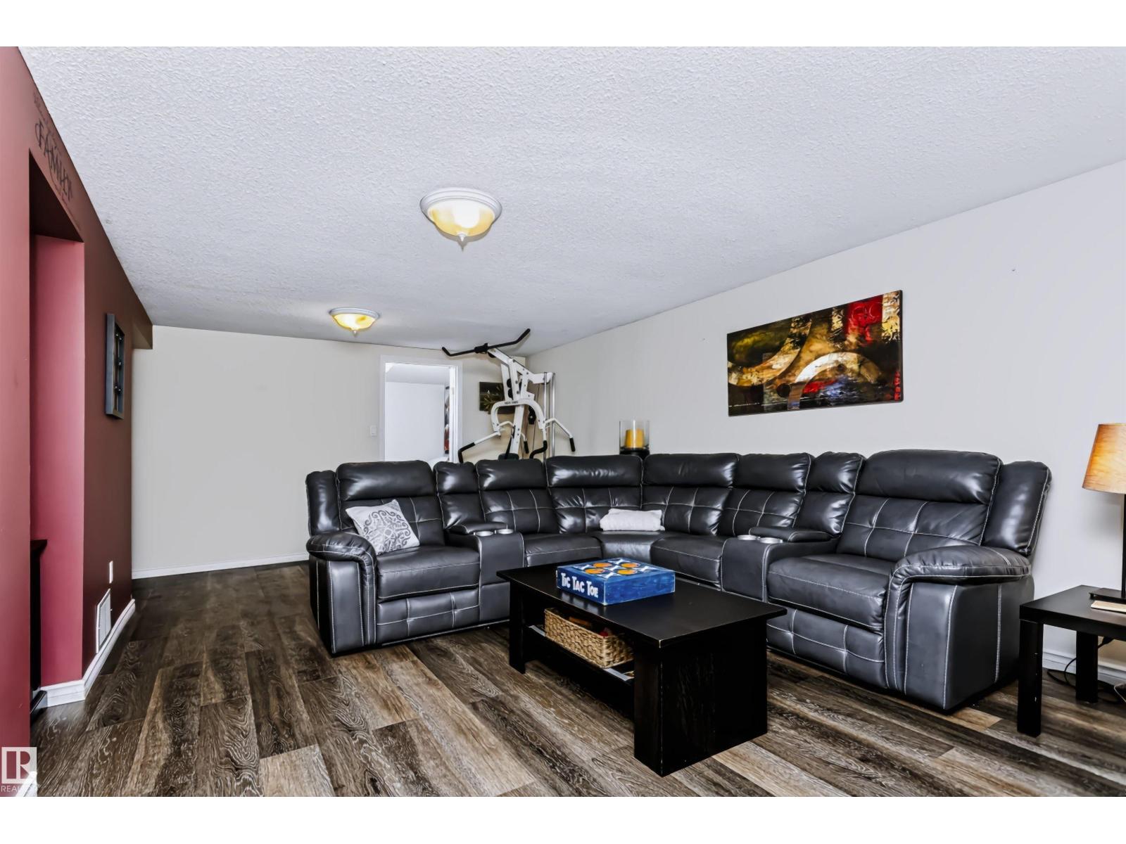 13503 135 Av Nw Property Photo 34