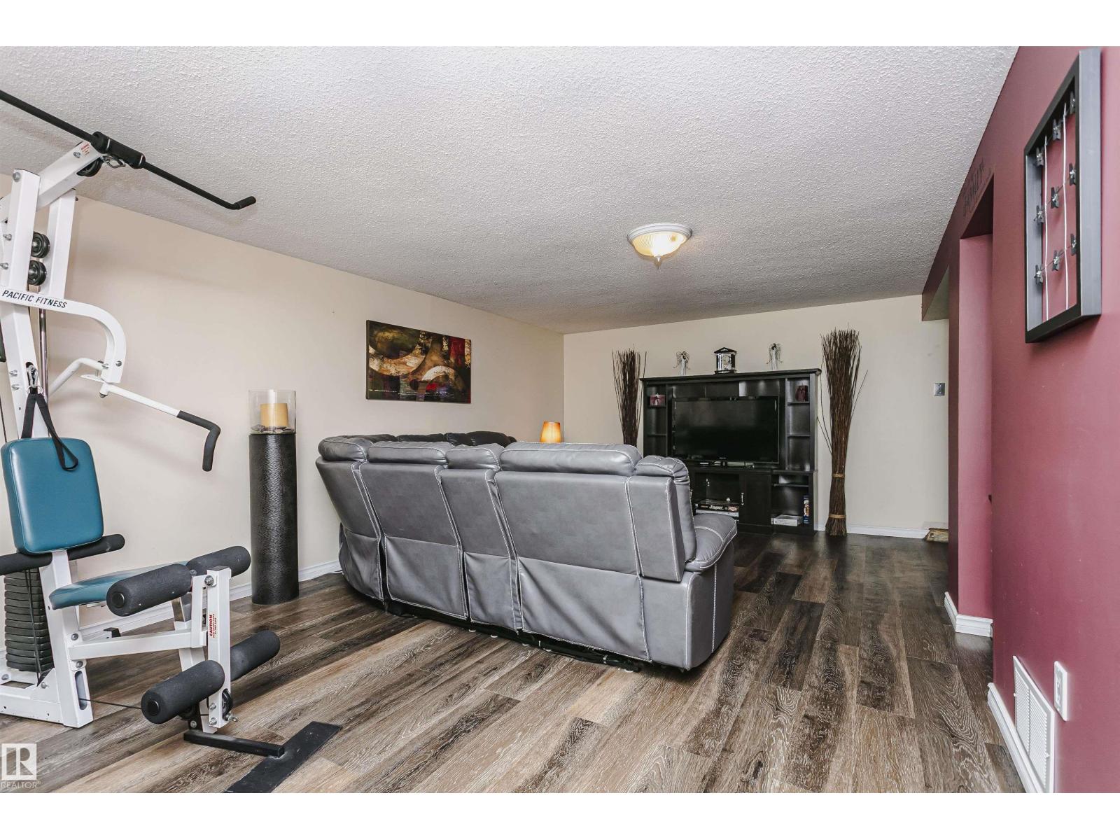 13503 135 Av Nw Property Photo 35