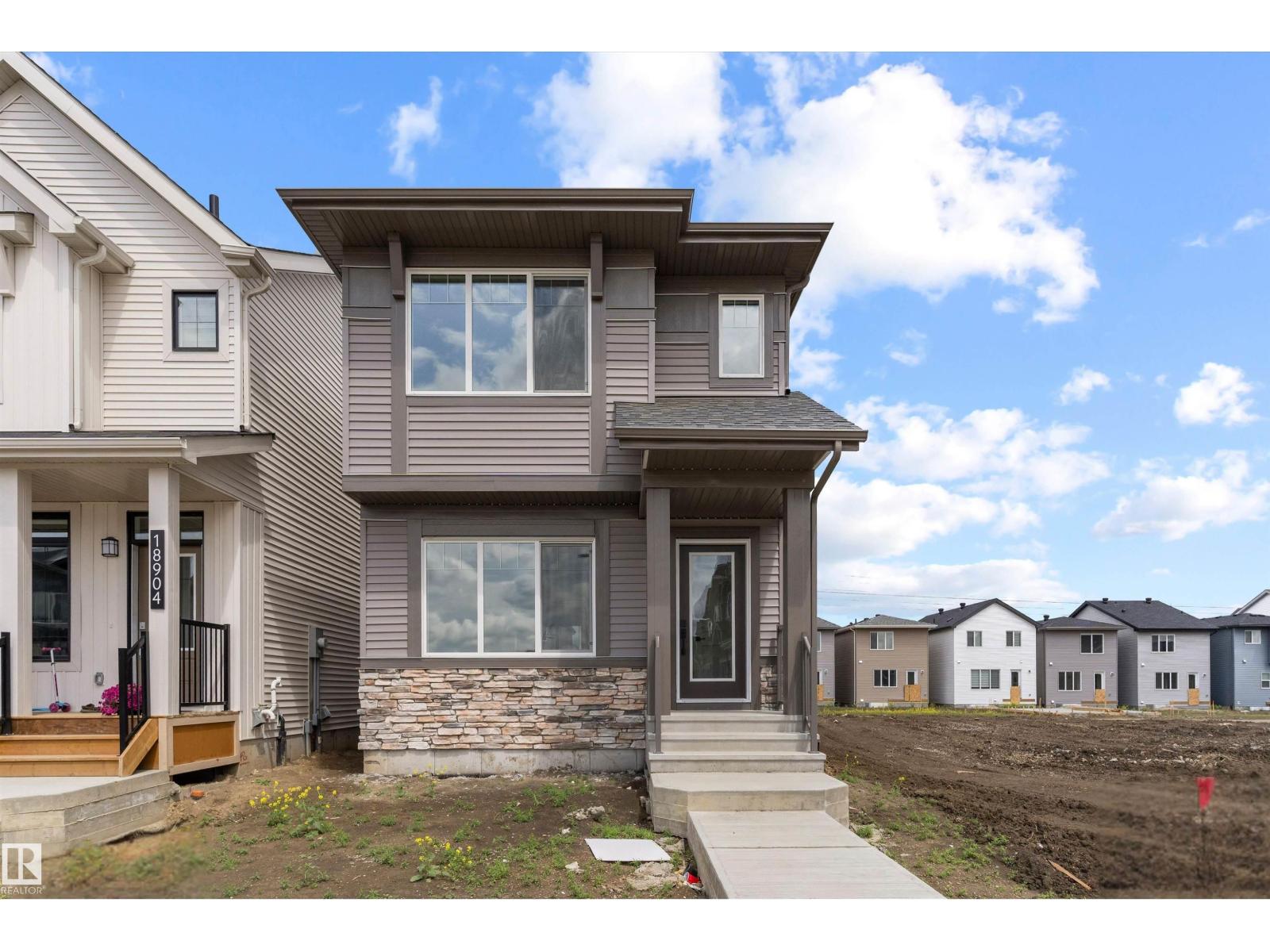 18844 28 Av Nw Photo de la propriété 1