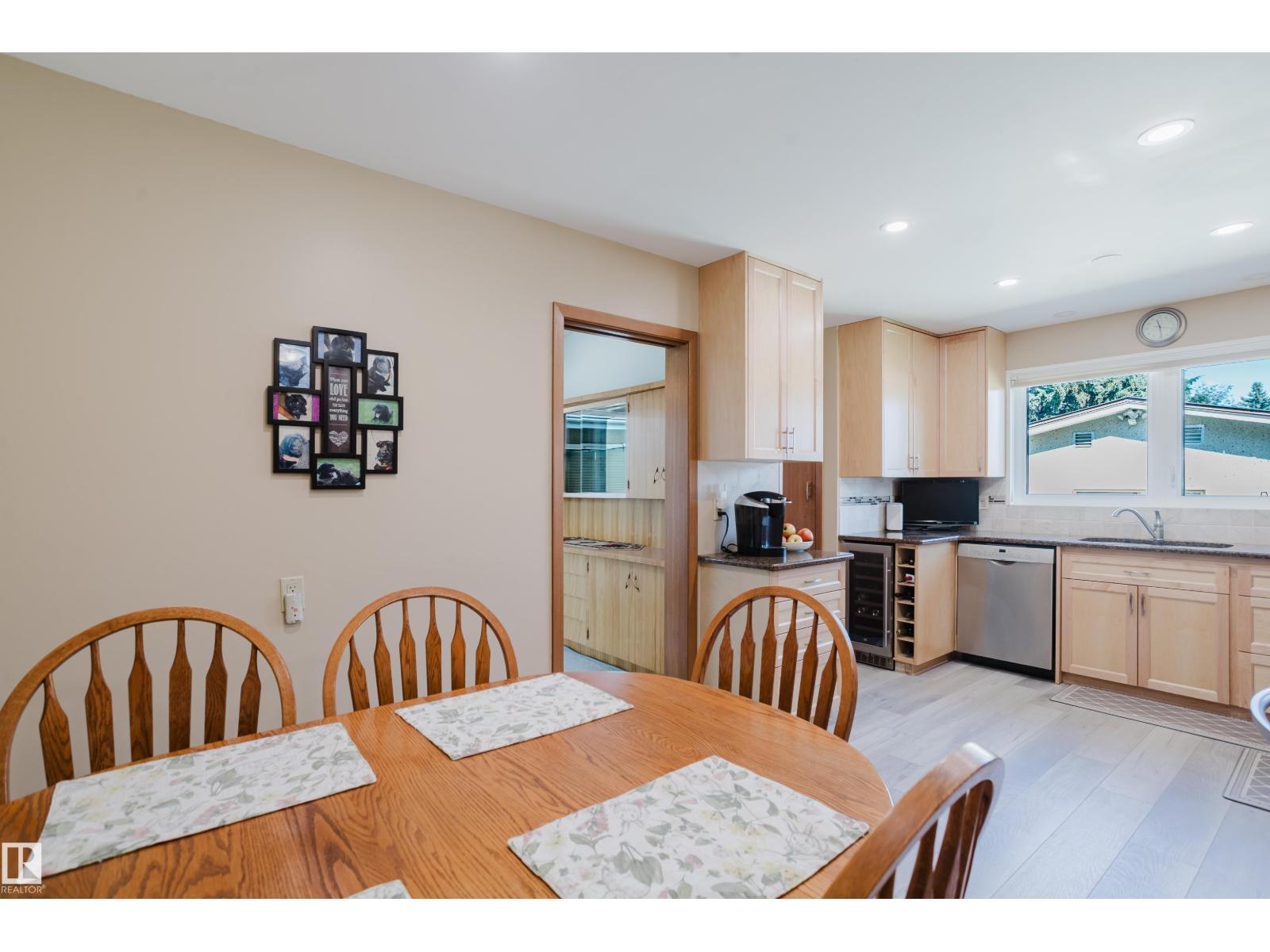10924 35a Av Nw Property Photo 11
