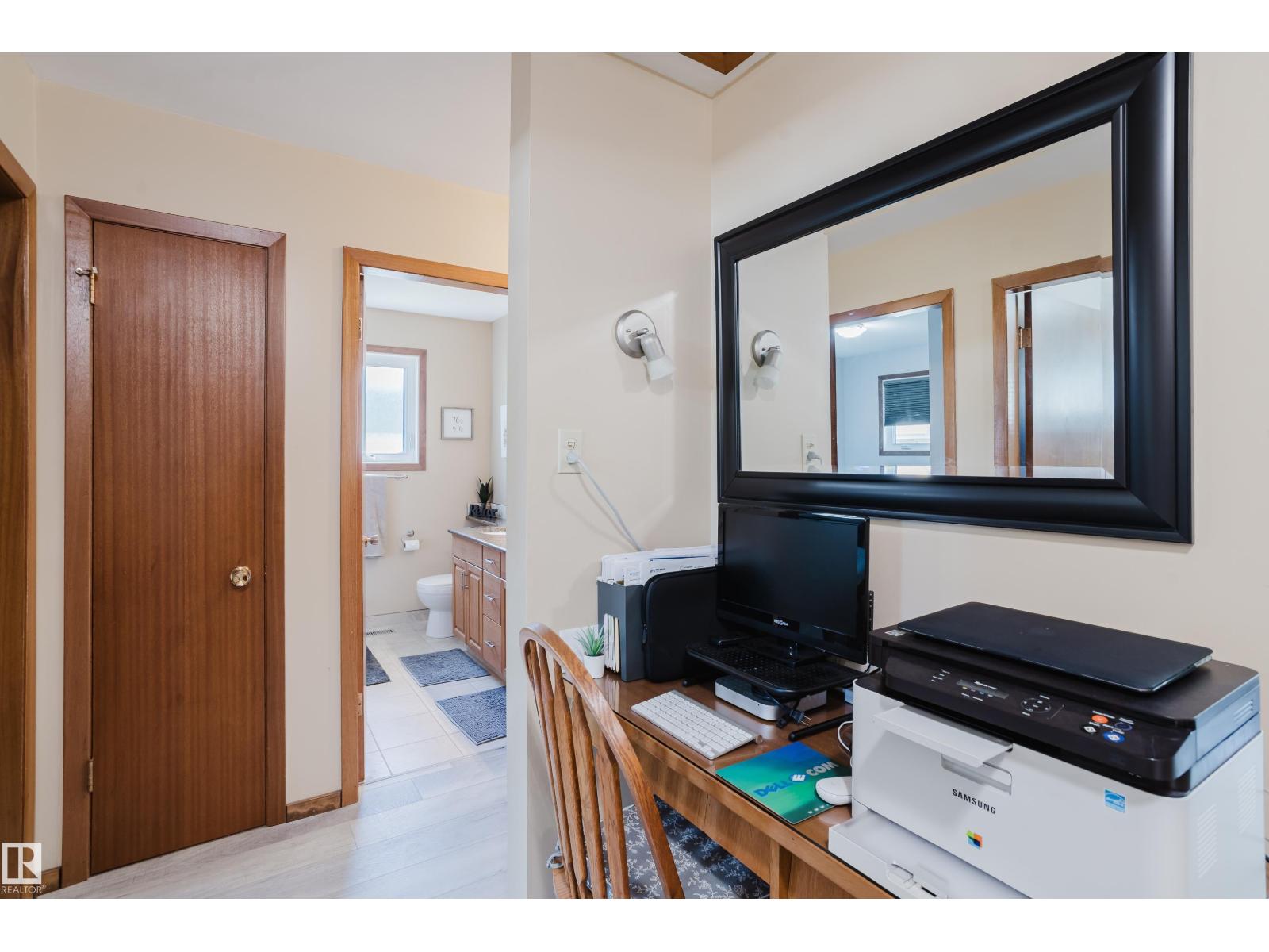 10924 35a Av Nw Property Photo 18