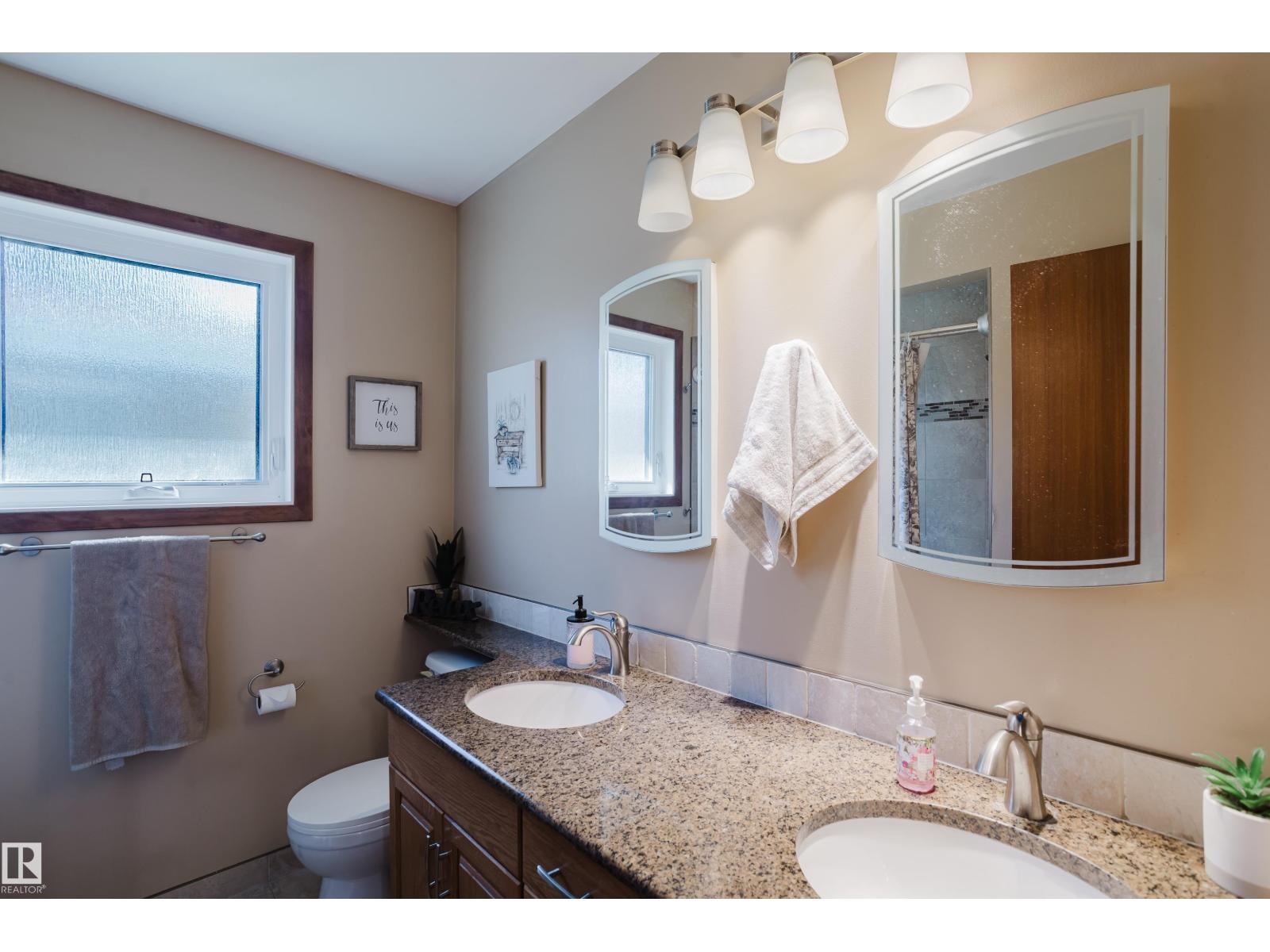 10924 35a Av Nw Property Photo 22