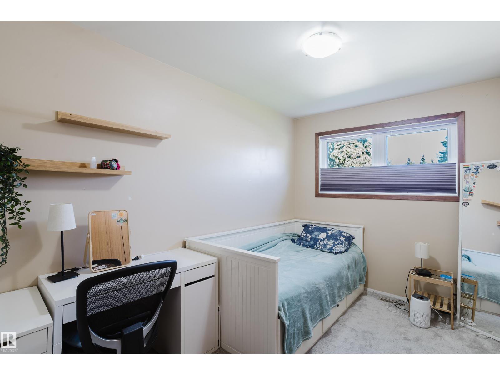 10924 35a Av Nw Property Photo 27