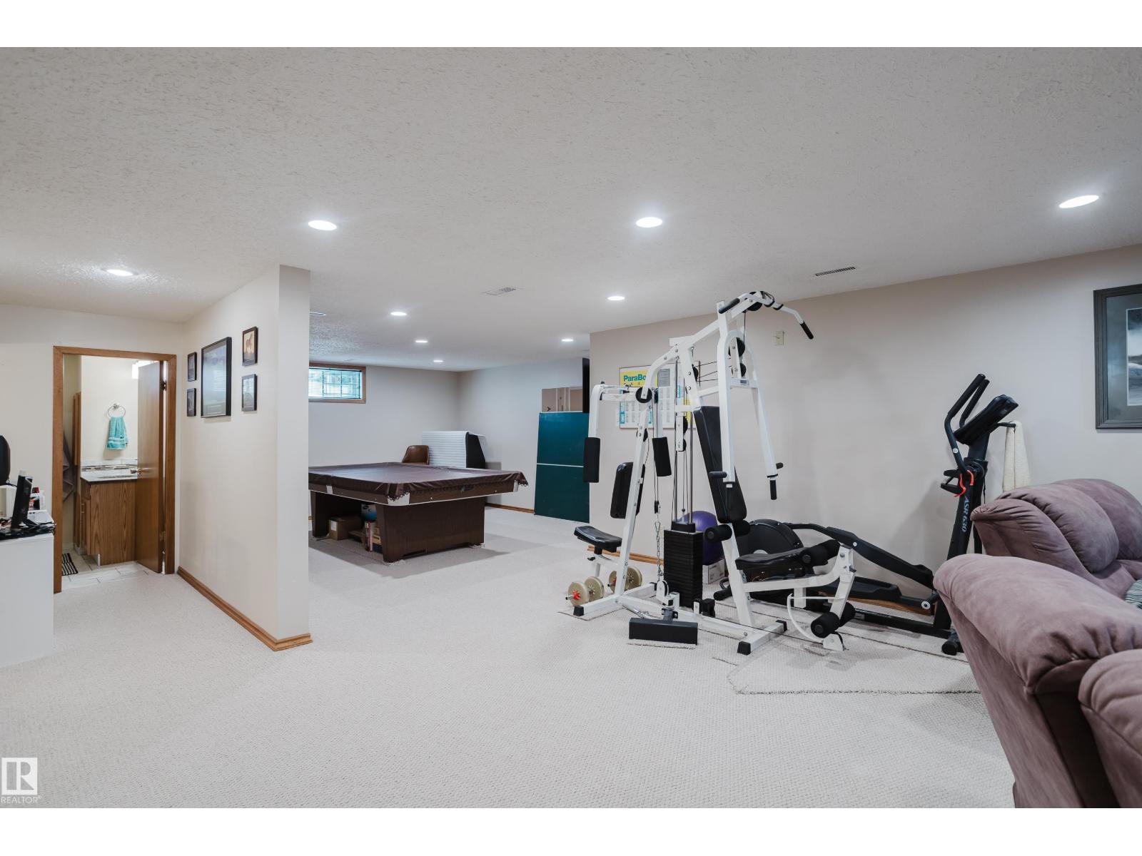 10924 35a Av Nw Property Photo 33