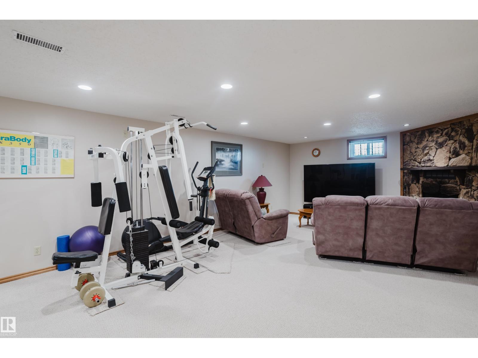 10924 35a Av Nw Property Photo 34