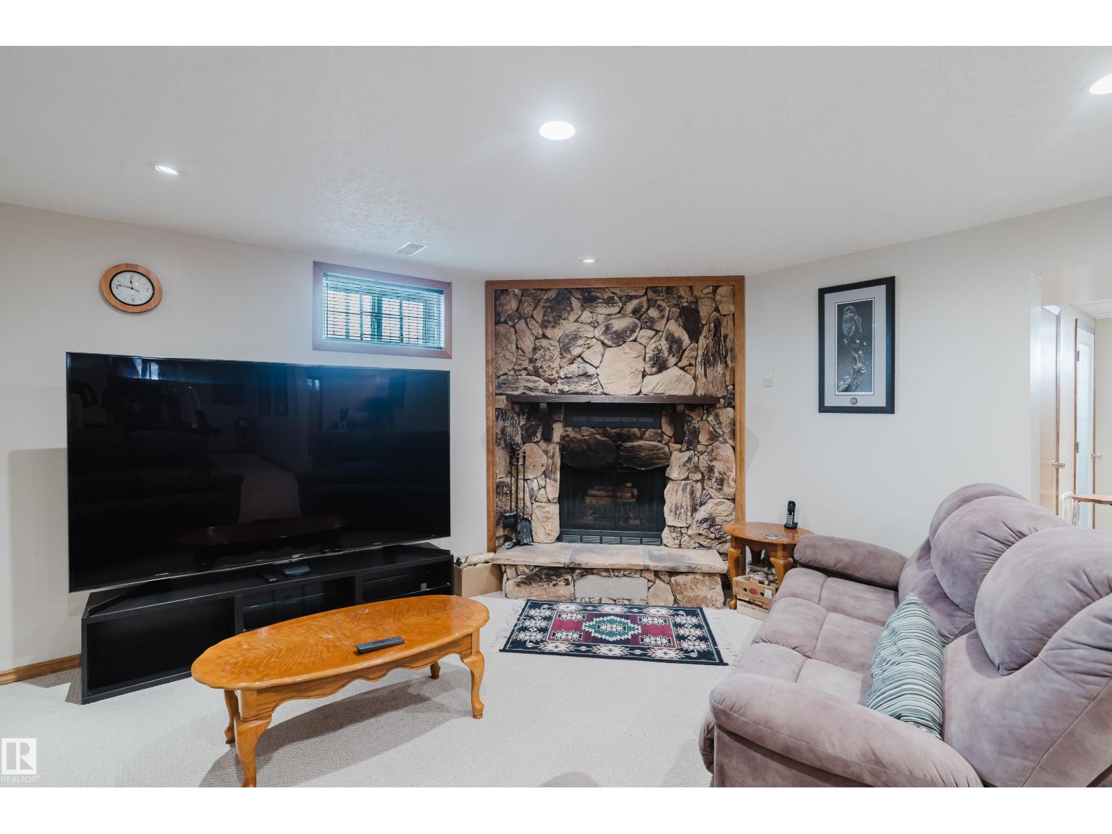 10924 35a Av Nw Property Photo 35