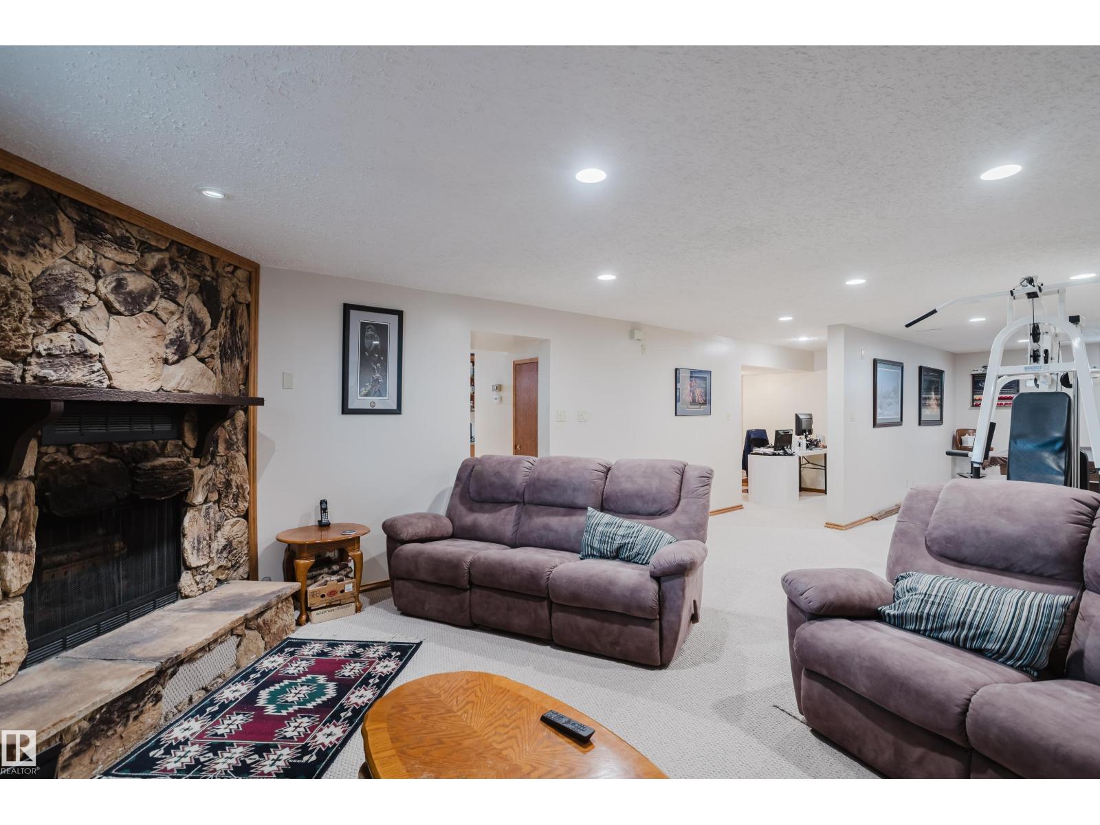 10924 35a Av Nw Property Photo 36