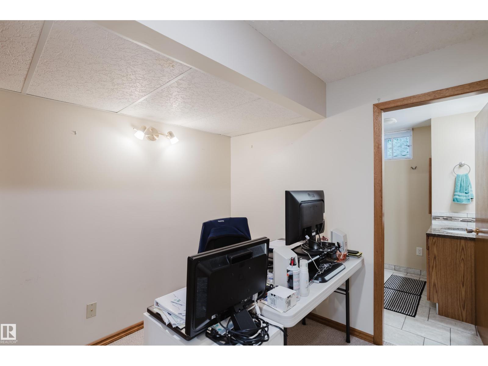 10924 35a Av Nw Property Photo 45