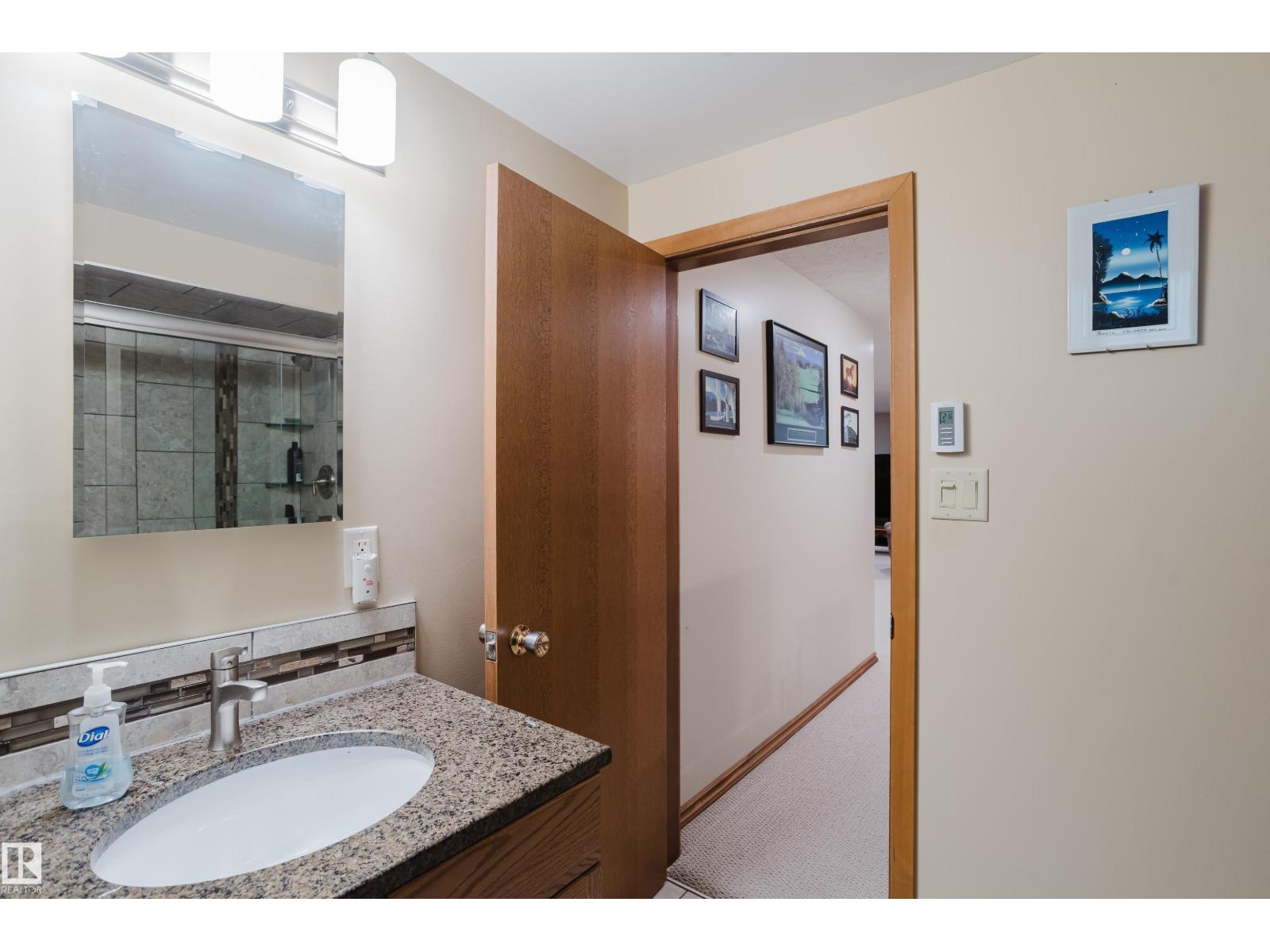 10924 35a Av Nw Property Photo 47