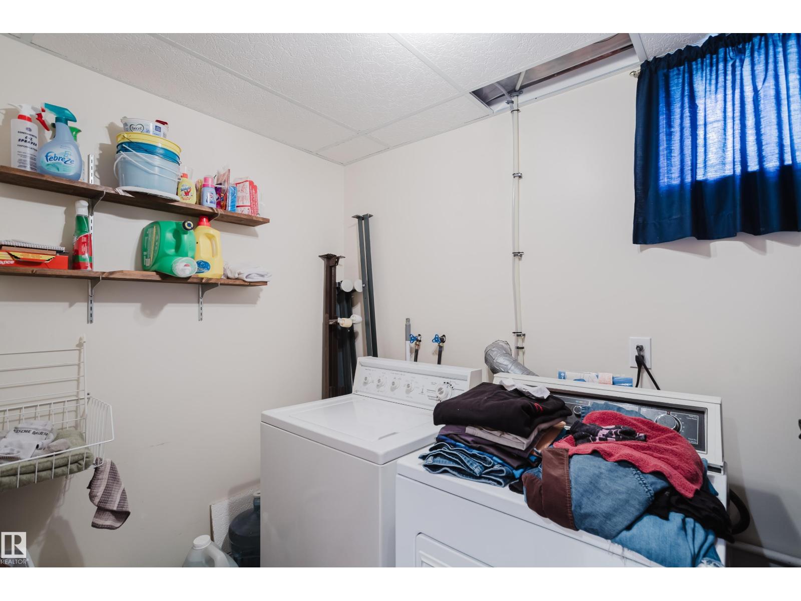 10924 35a Av Nw Property Photo 48