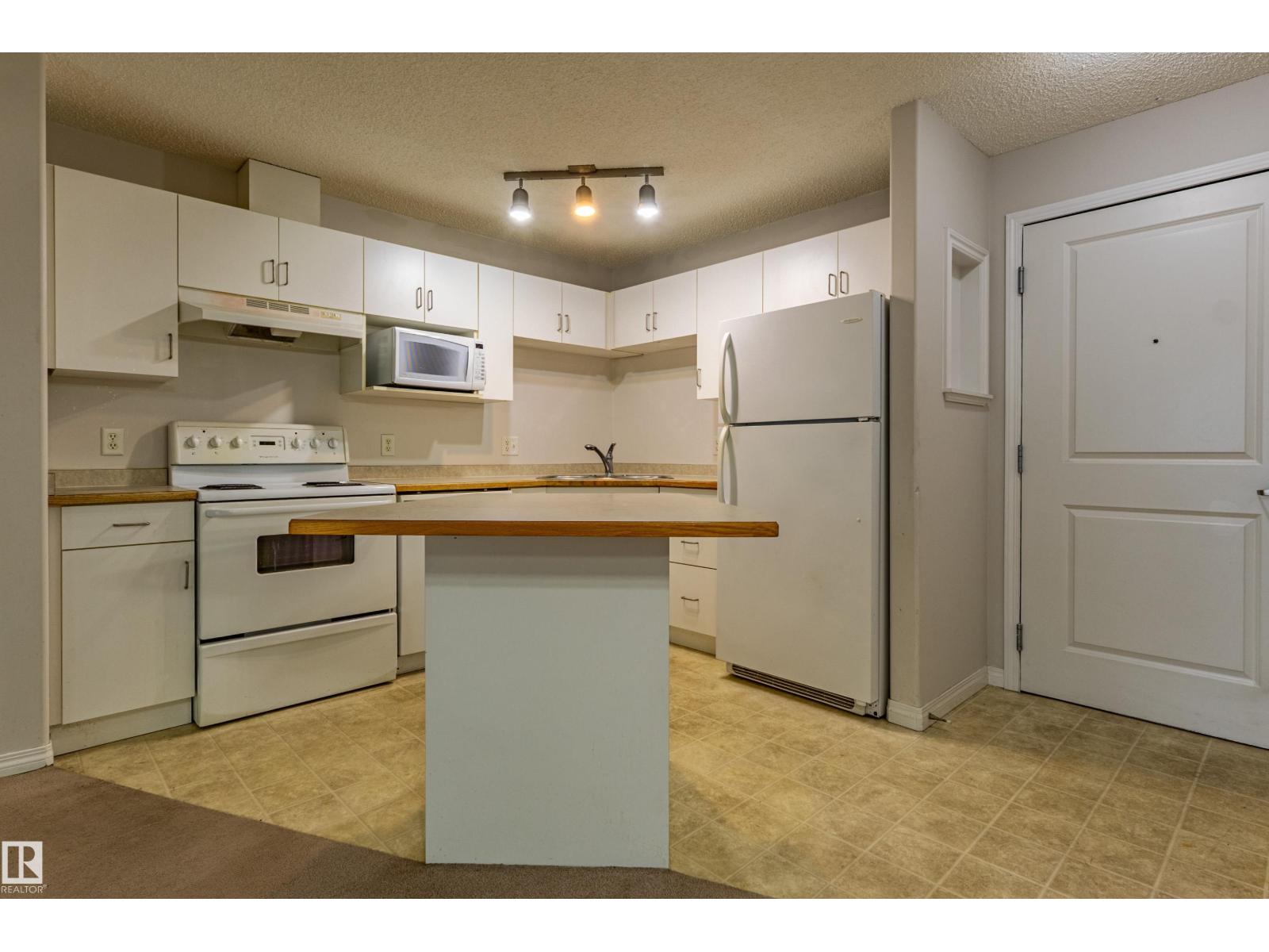 #316 11325 83 St Nw Property Photo 5