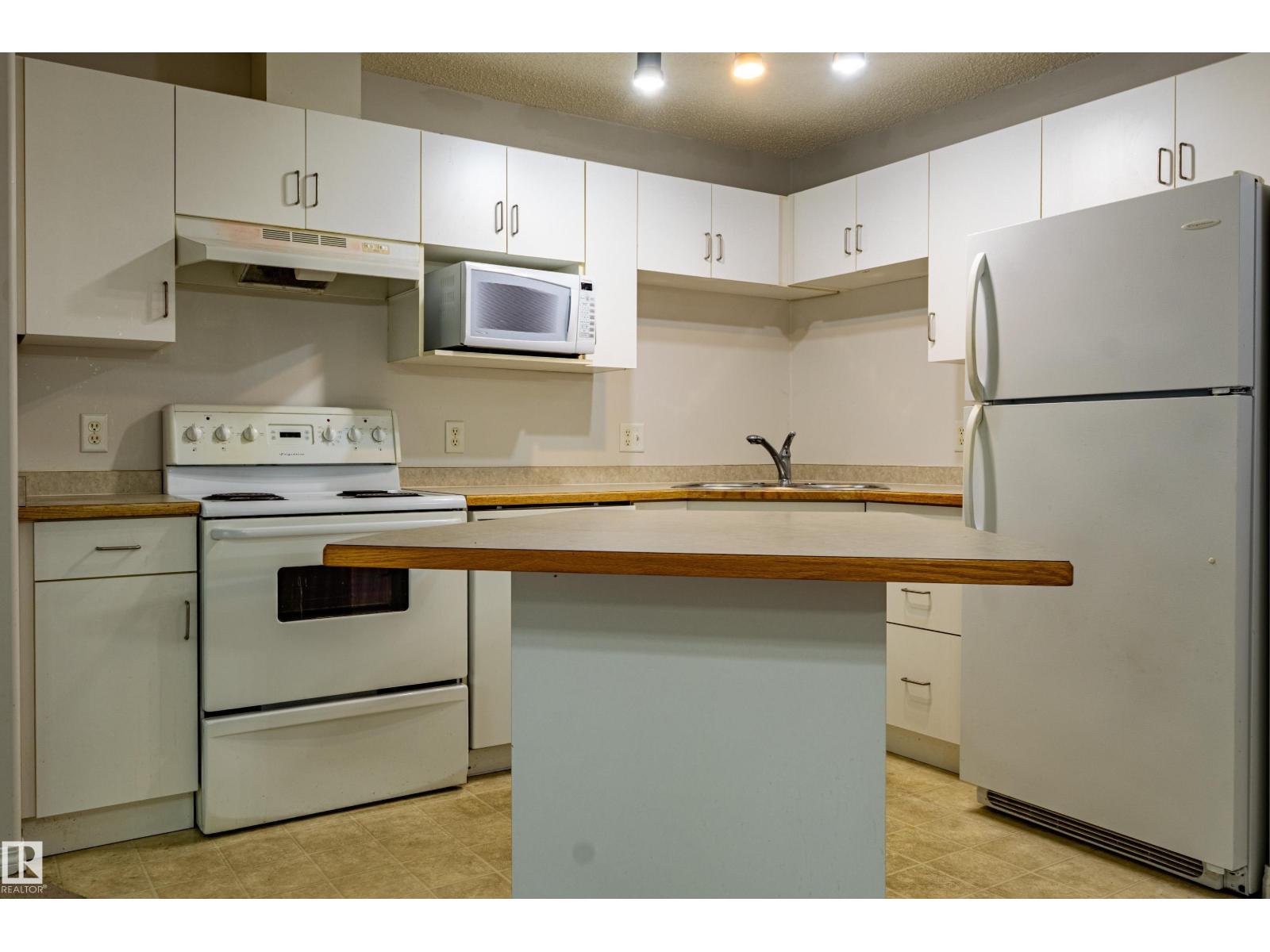 #316 11325 83 St Nw Property Photo 6