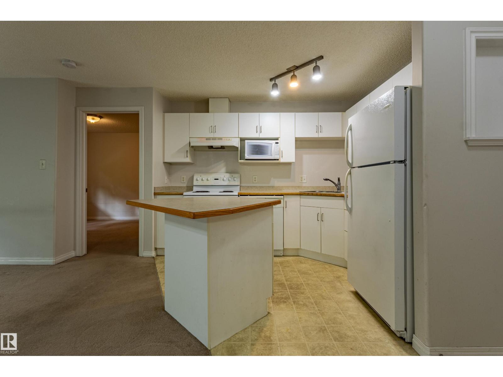 #316 11325 83 St Nw Property Photo 8