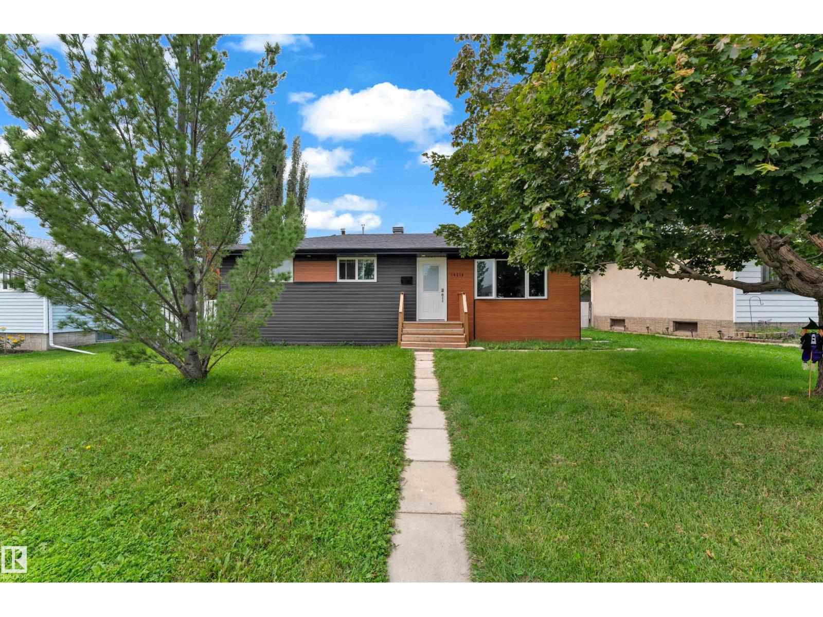14216 58 ST NW Property Photo 1