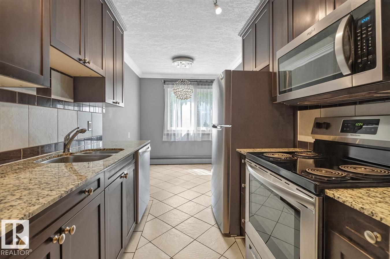 #402 10625 83 Av Nw Property Photo 2