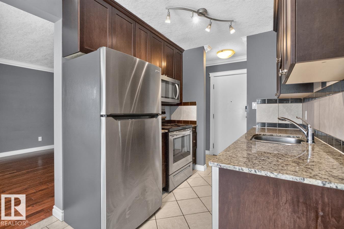 #402 10625 83 Av Nw Property Photo 3