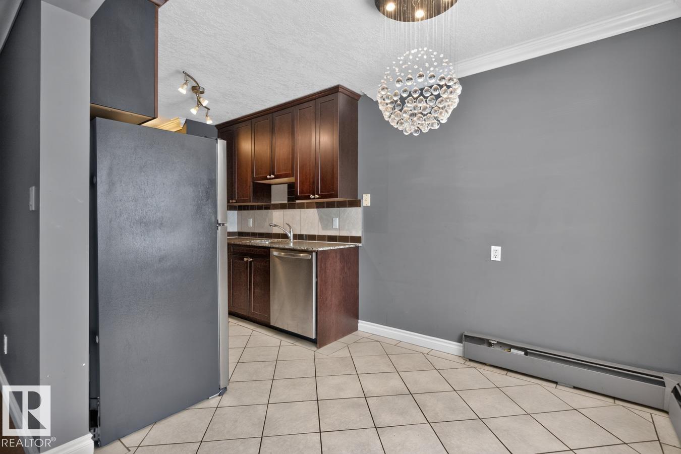 #402 10625 83 Av Nw Property Photo 6