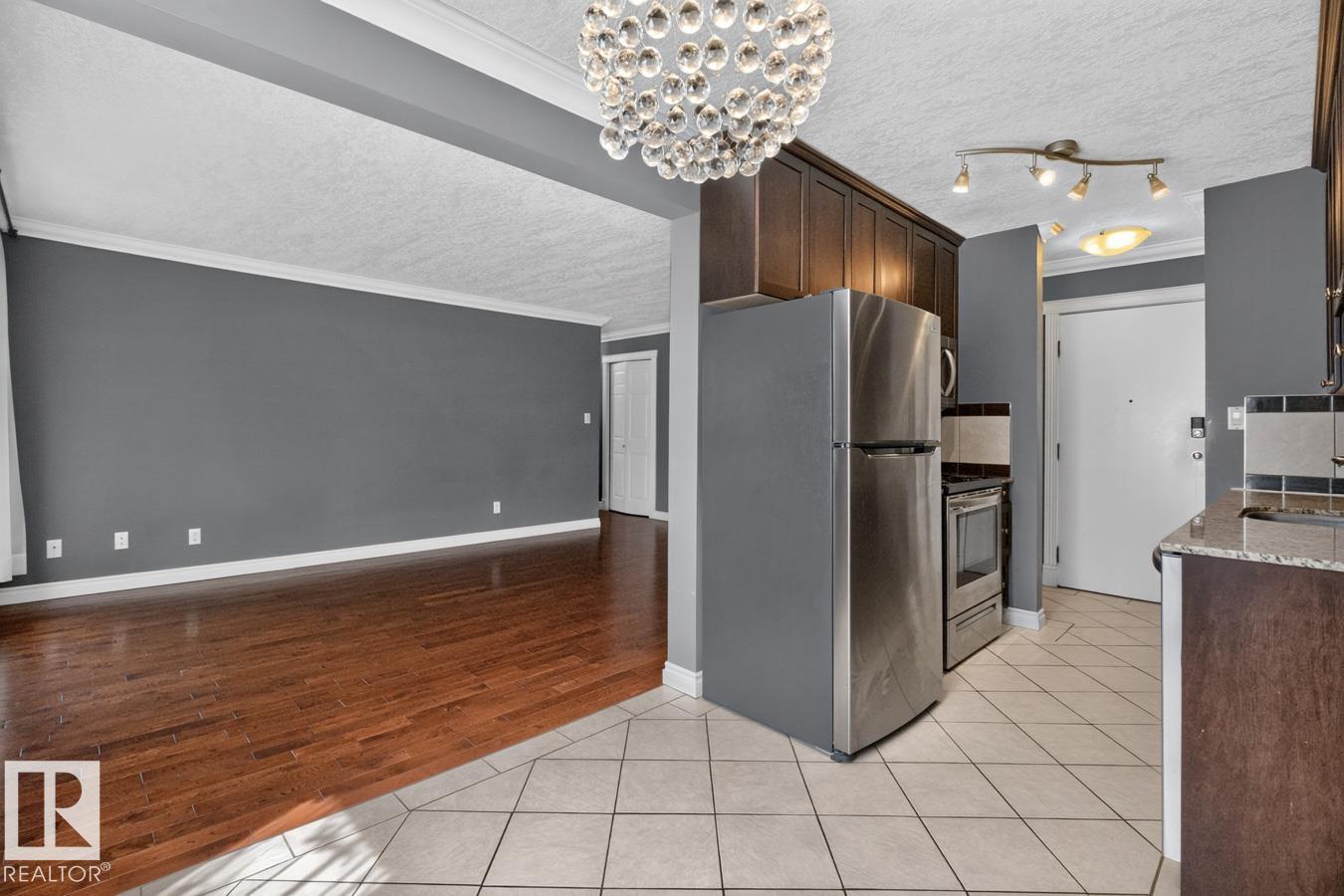 #402 10625 83 Av Nw Property Photo 8