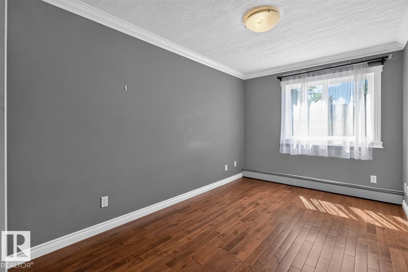 #402 10625 83 Av Nw Property Photo 15
