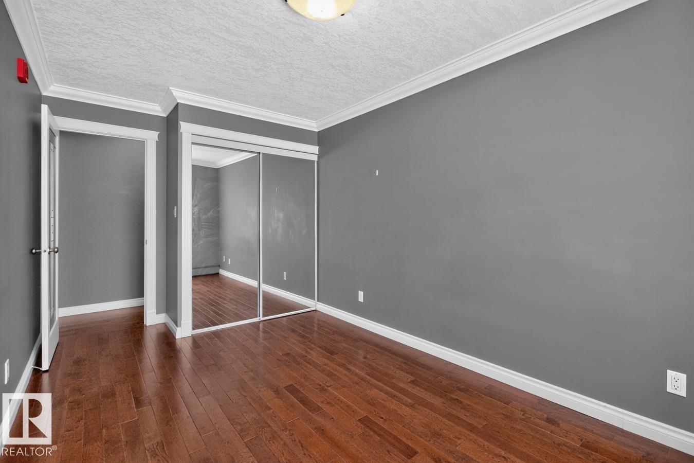 #402 10625 83 Av Nw Property Photo 16