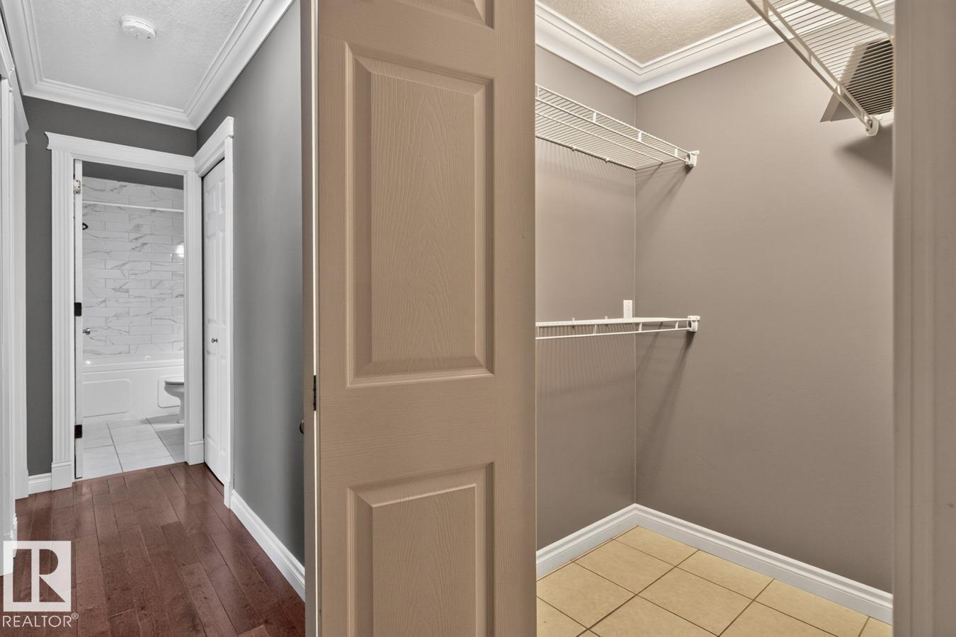 #402 10625 83 Av Nw Property Photo 19
