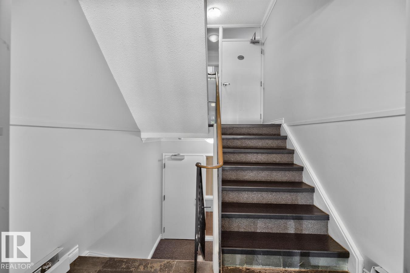 #402 10625 83 Av Nw Property Photo 23
