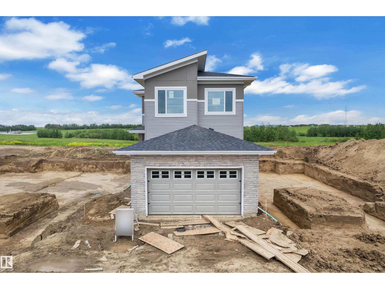 1129 Starling DR NW Property Photo 1