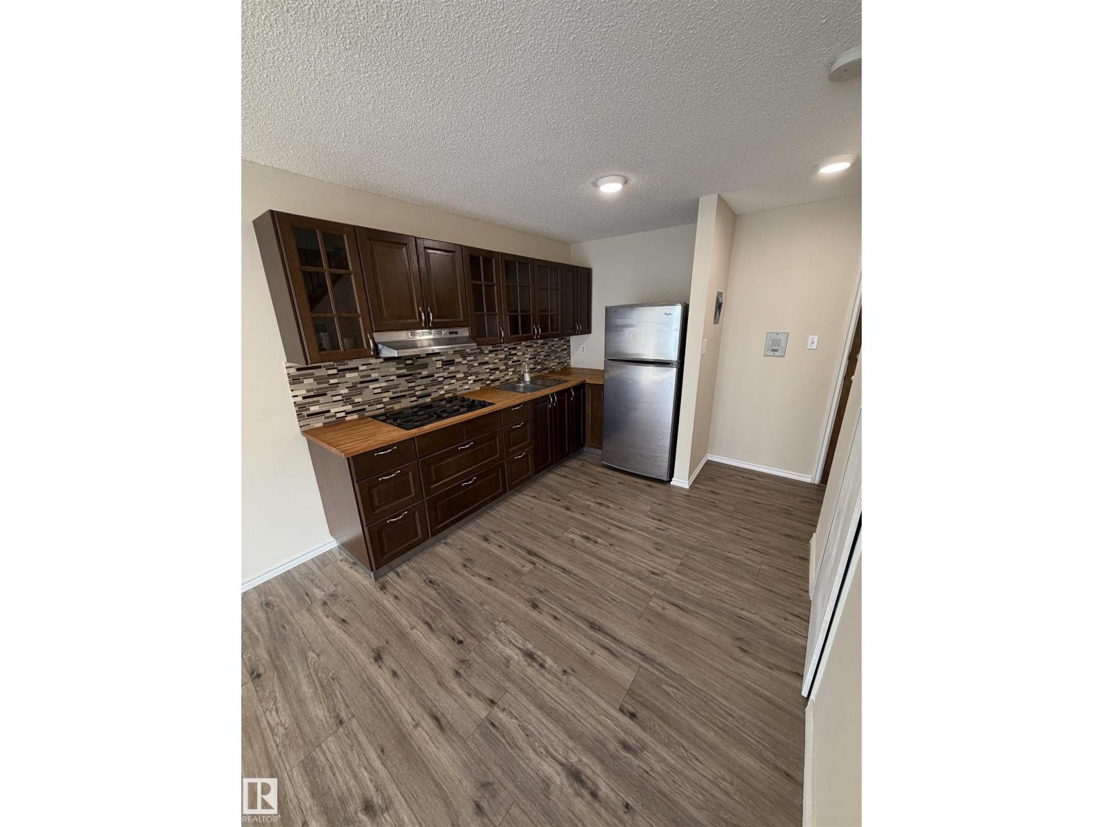 #209 11429 124 St Nw Property Photo 9