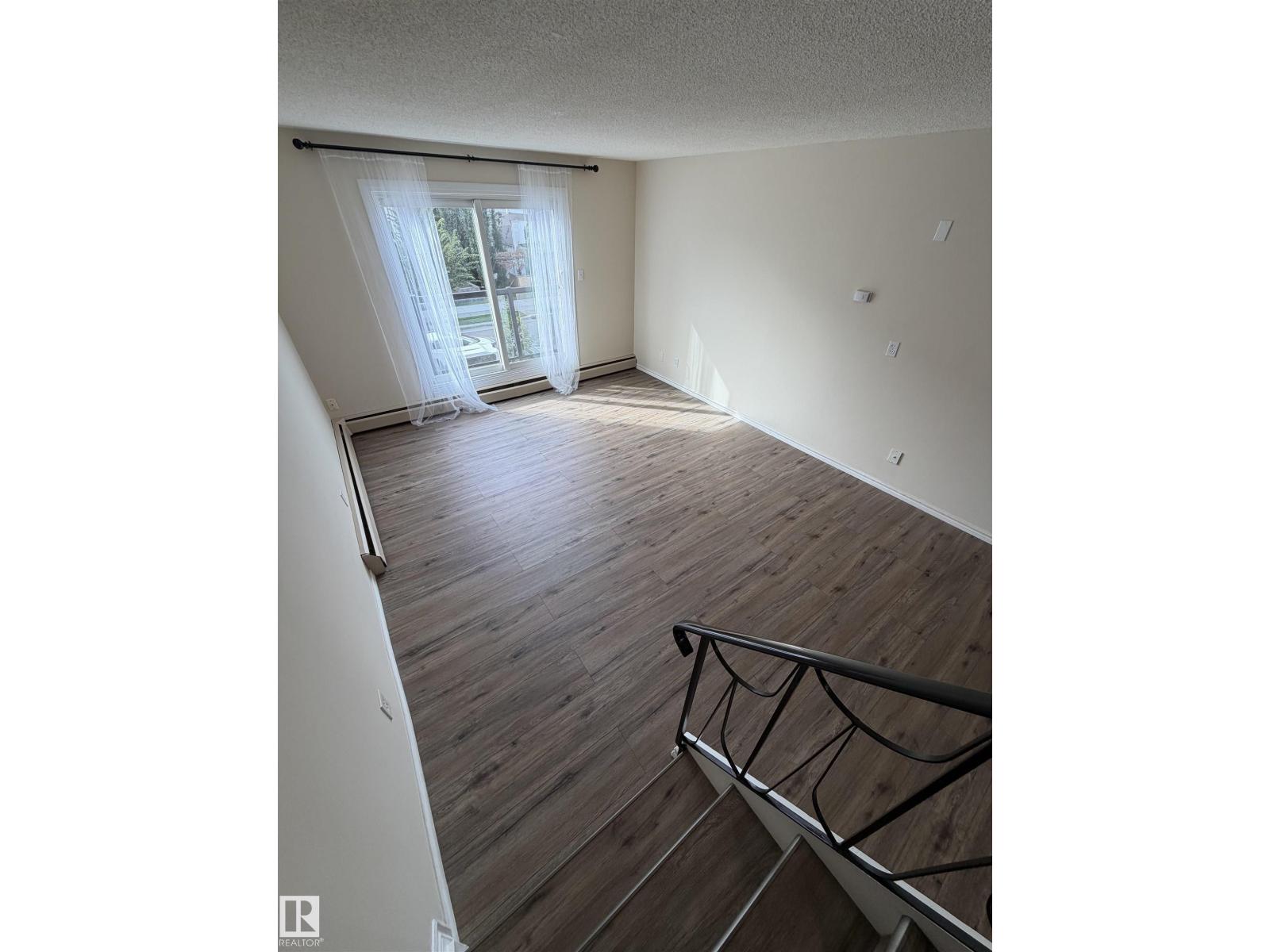 #209 11429 124 St Nw Property Photo 16