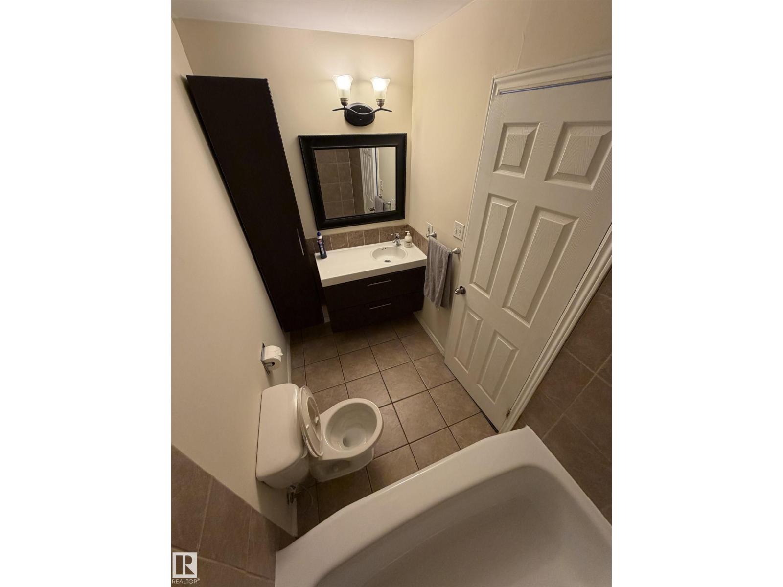 #209 11429 124 St Nw Property Photo 26