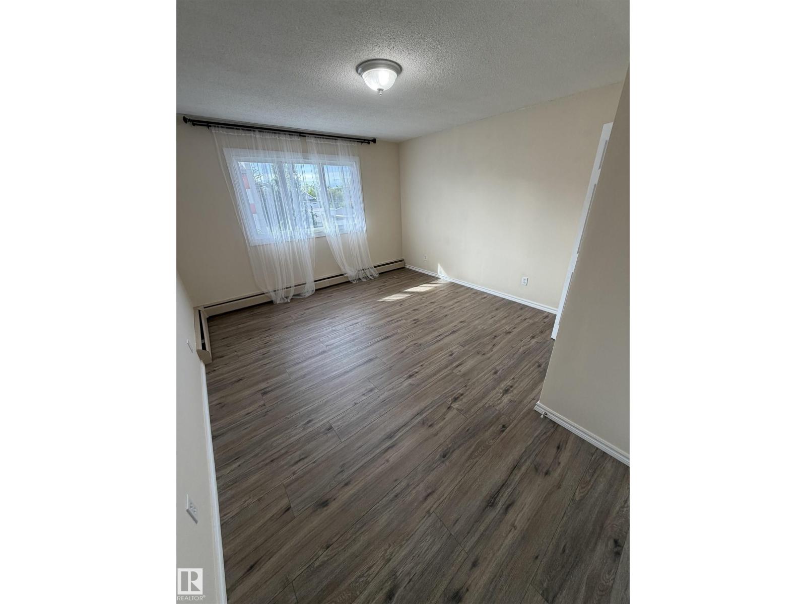 #209 11429 124 St Nw Property Photo 33