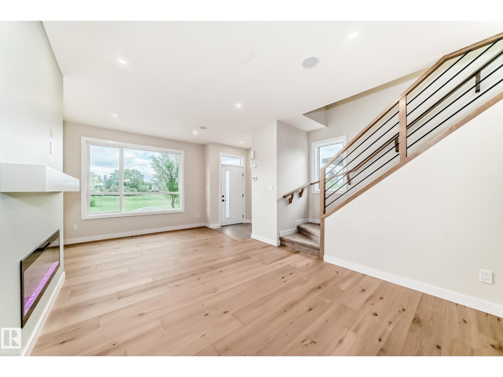 9637 85 St Nw Property Photo 14