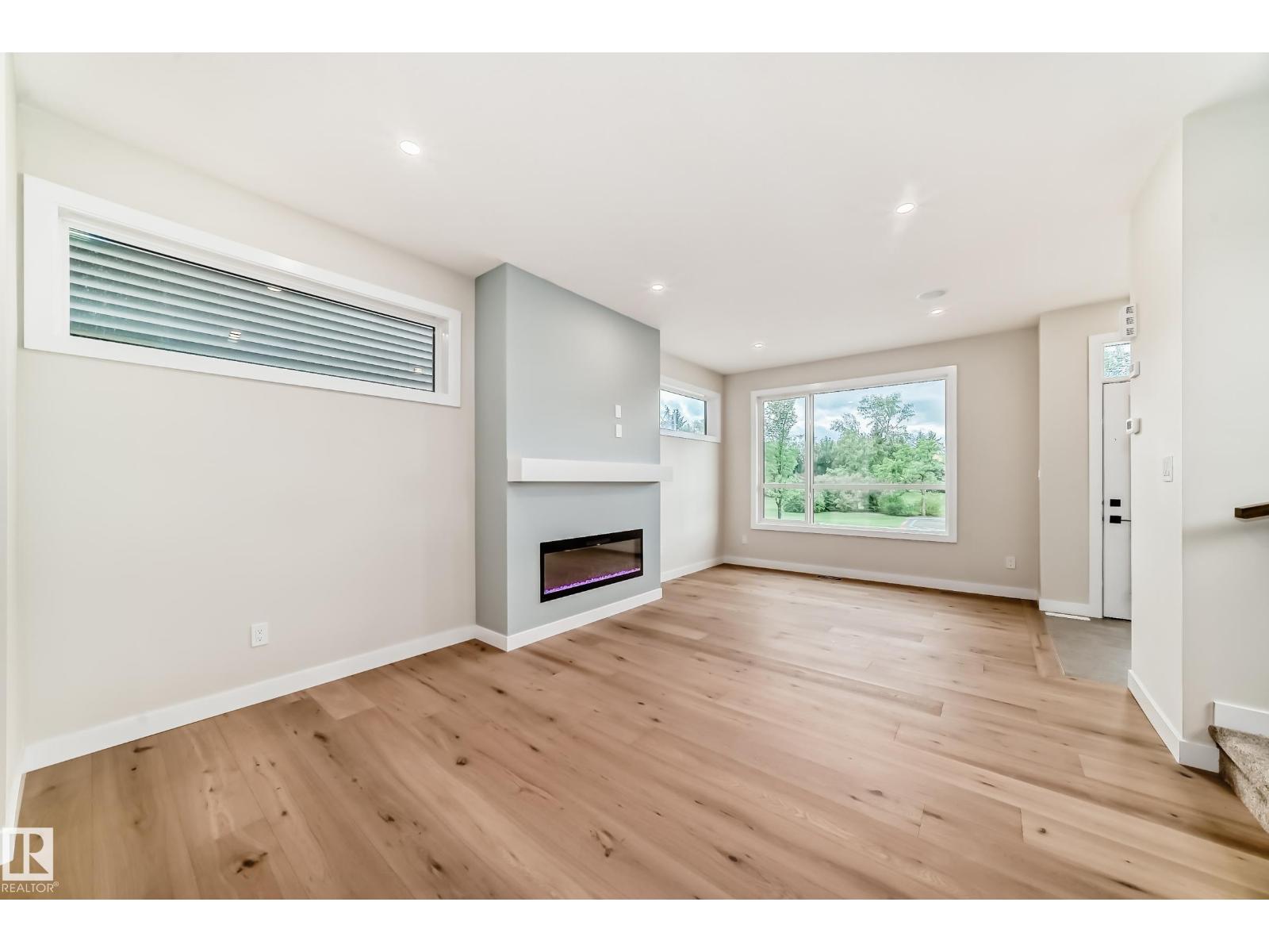 9637 85 St Nw Property Photo 16