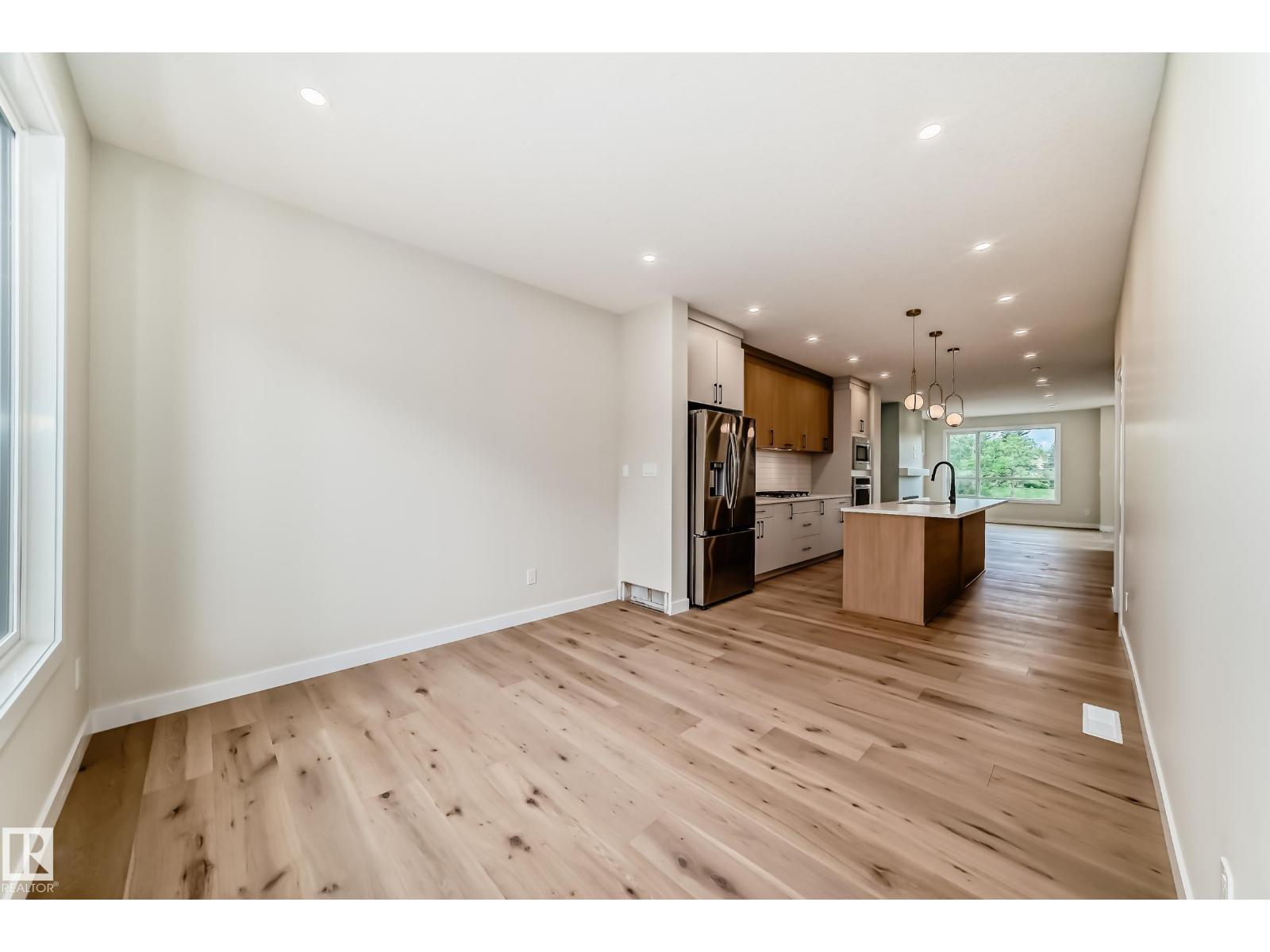 9637 85 St Nw Property Photo 34
