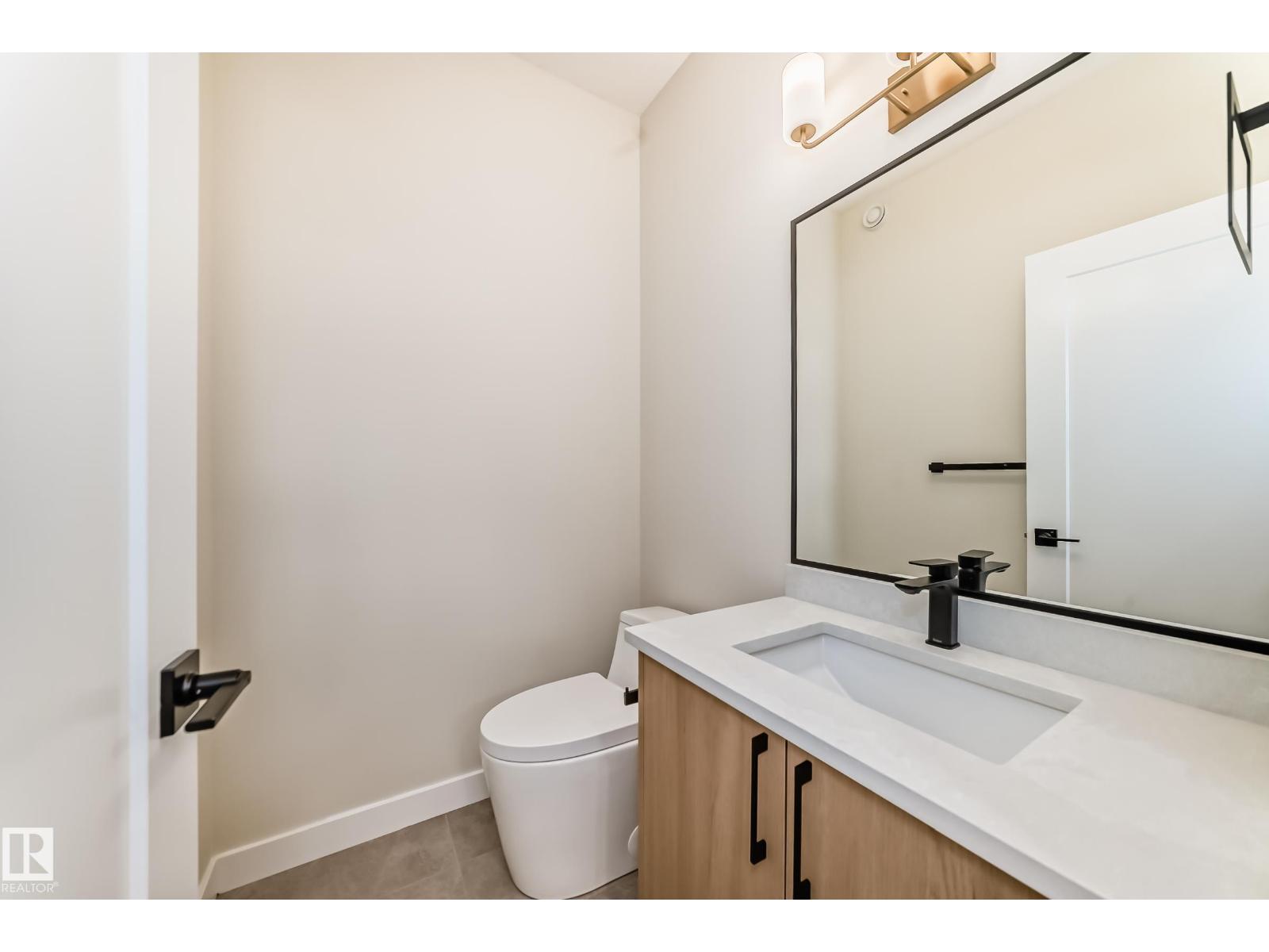 9637 85 St Nw Property Photo 37