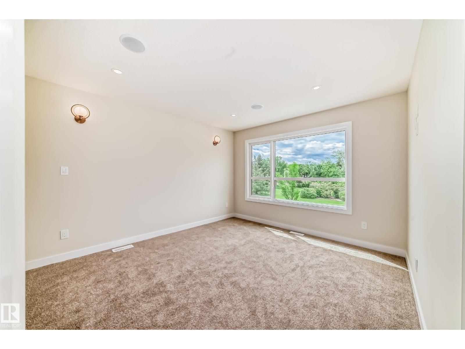9637 85 St Nw Property Photo 40