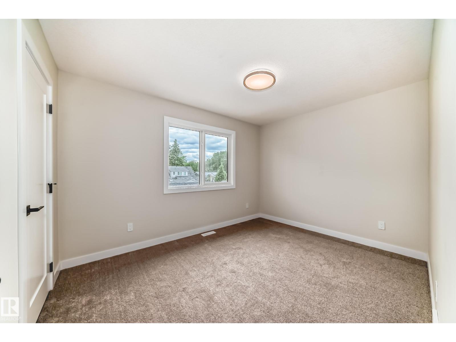 9637 85 St Nw Property Photo 49