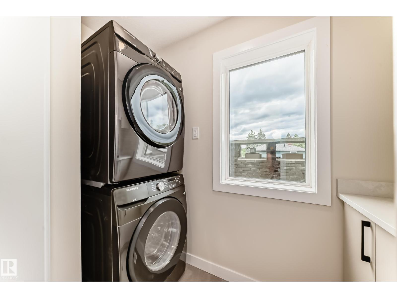 9637 85 St Nw Property Photo 55