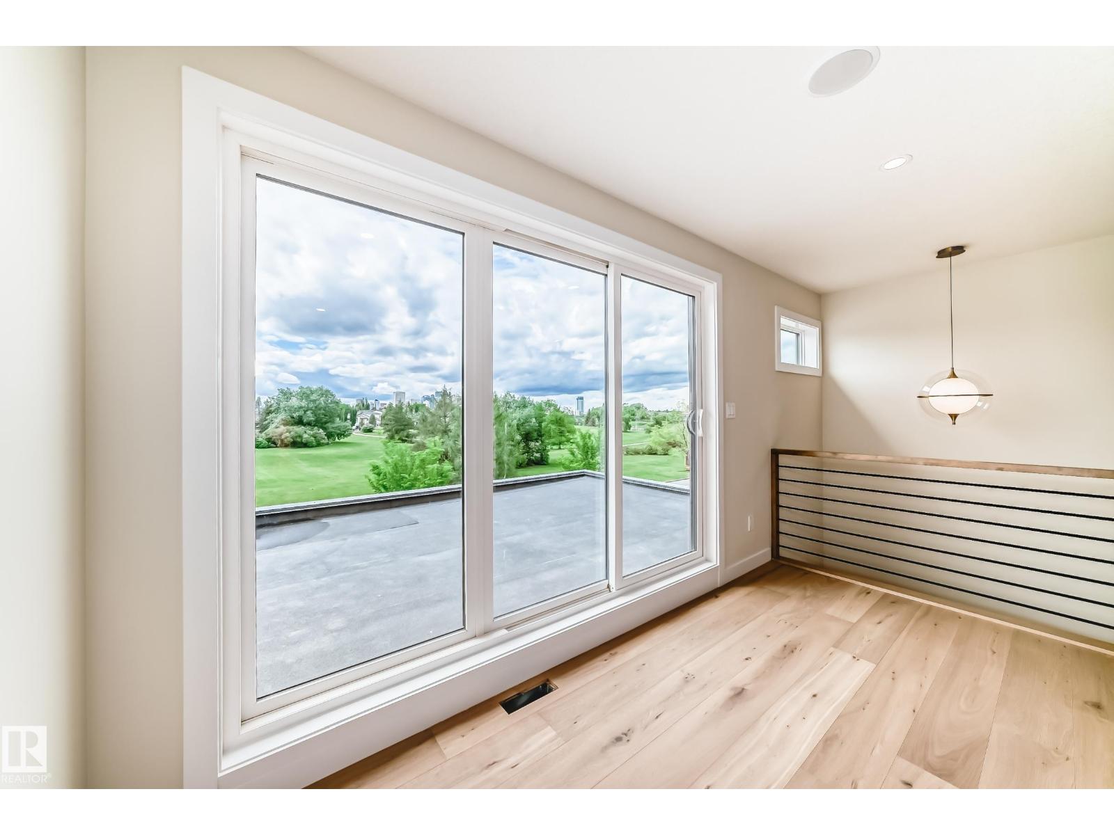 9637 85 St Nw Property Photo 65