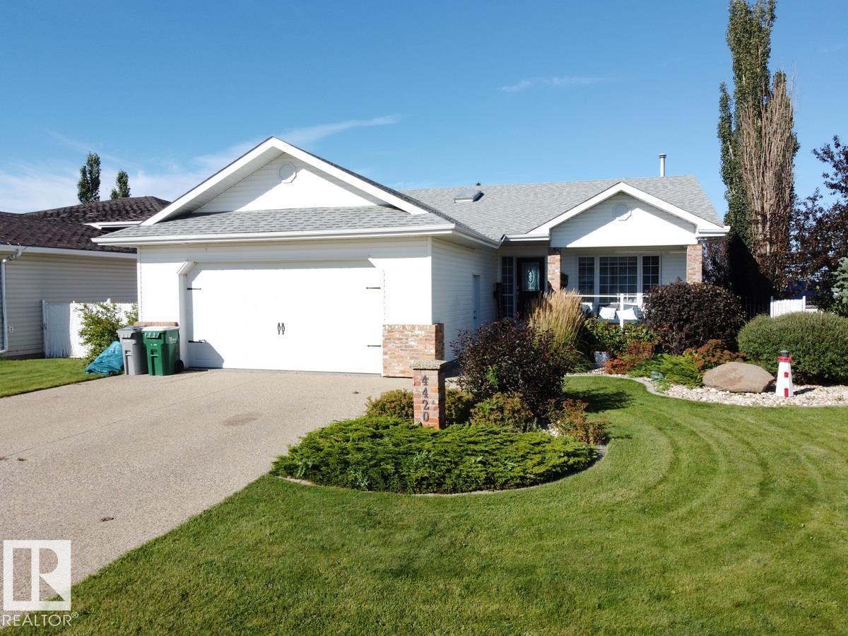 4420 56 Av Property Photo 1