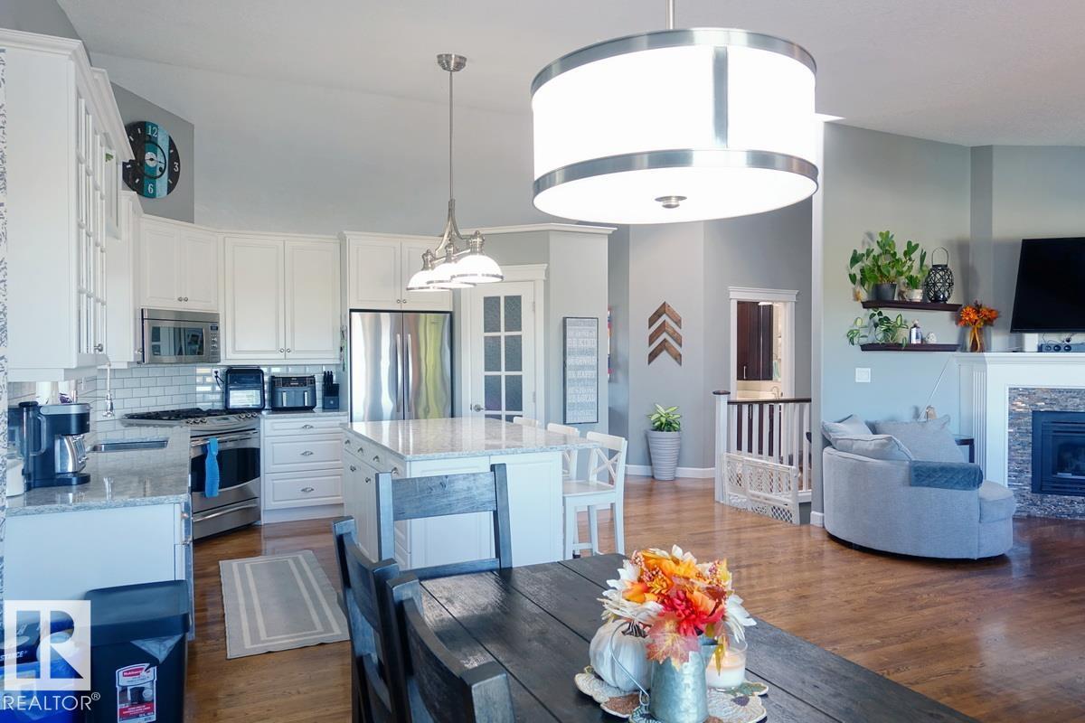 4420 56 Av Property Photo 11