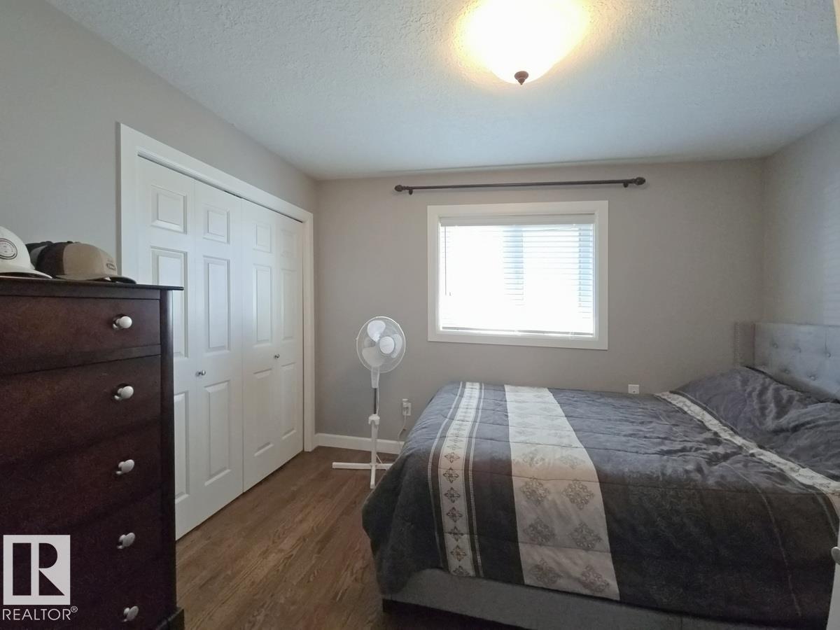 4420 56 Av Property Photo 18