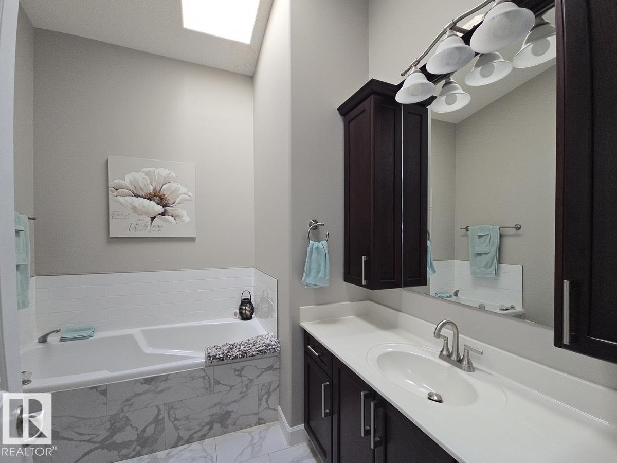 4420 56 Av Property Photo 19